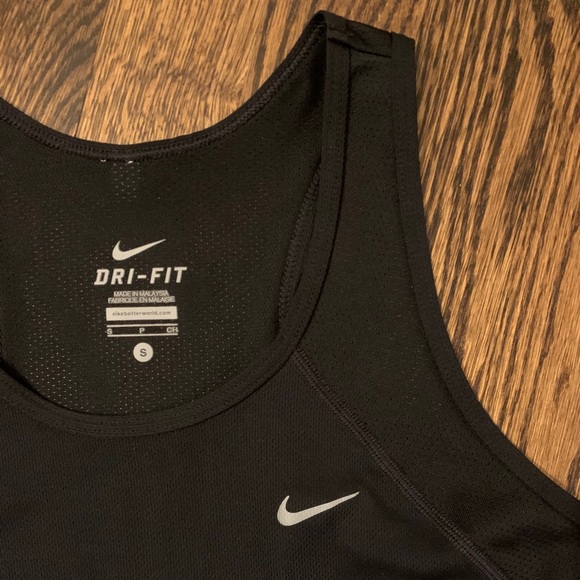 NIKE Women’s Dri-Fit tank top - Picture 2 of 5